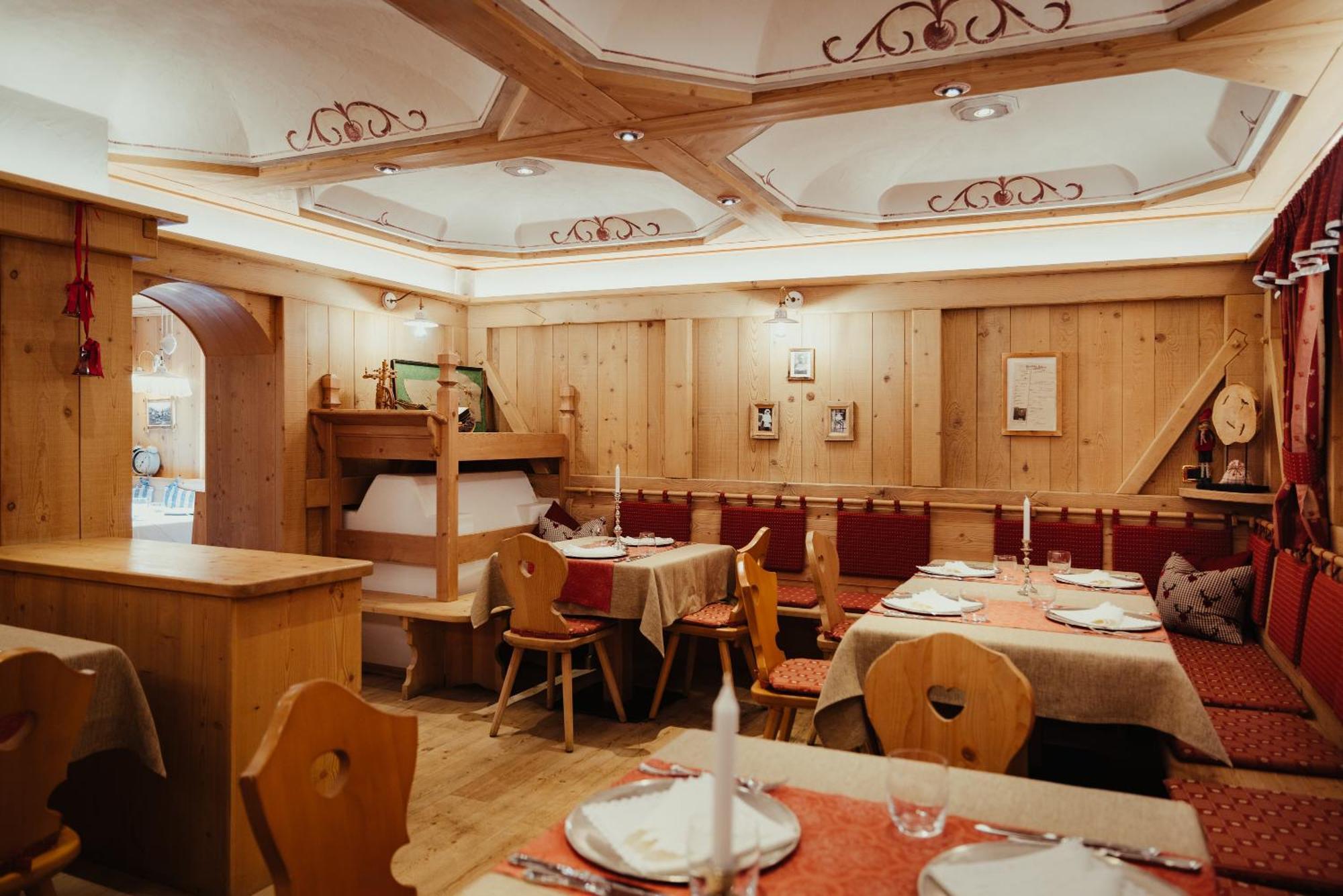 Hotel Alpenrose أرابّا المظهر الخارجي الصورة