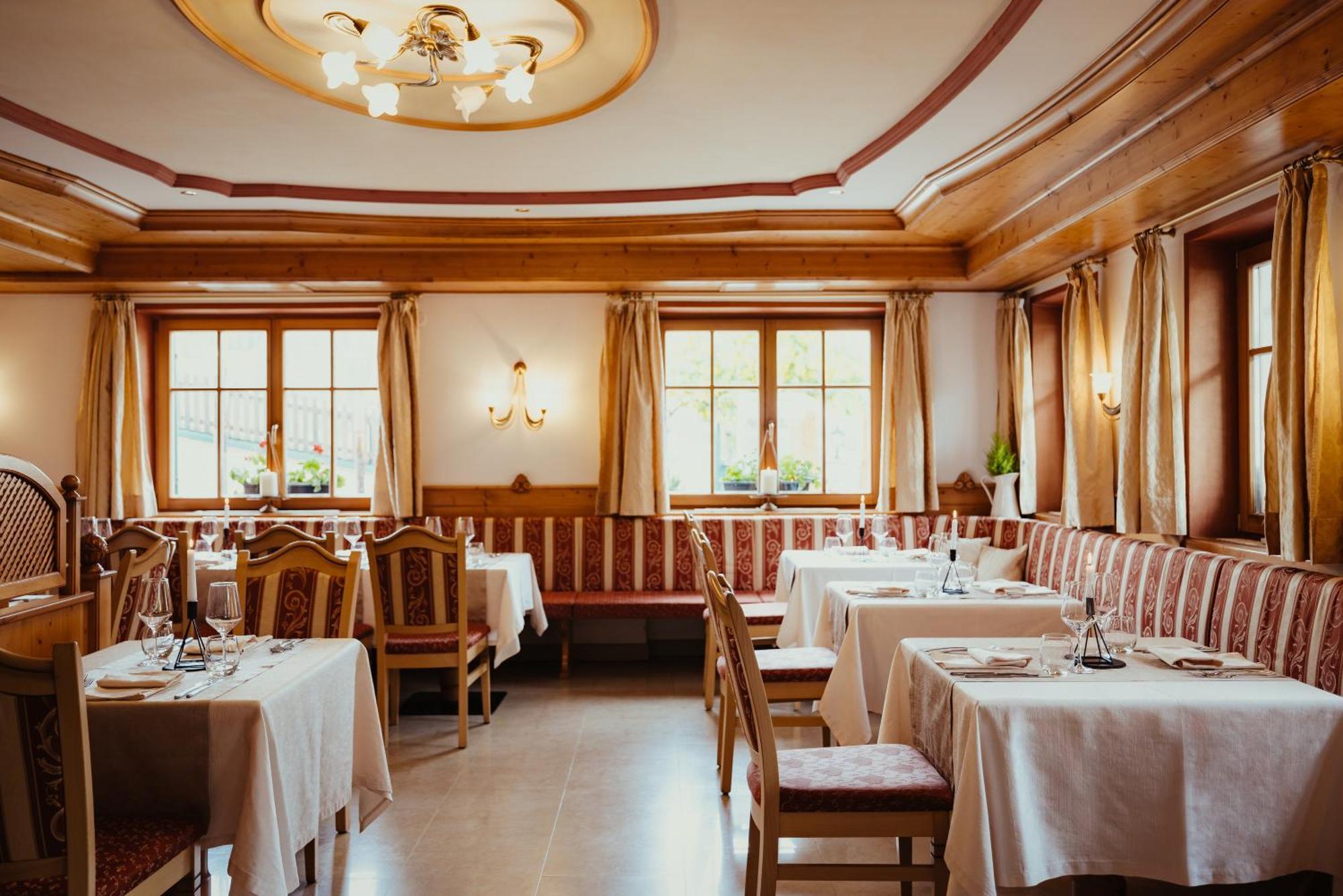 Hotel Alpenrose أرابّا المظهر الخارجي الصورة