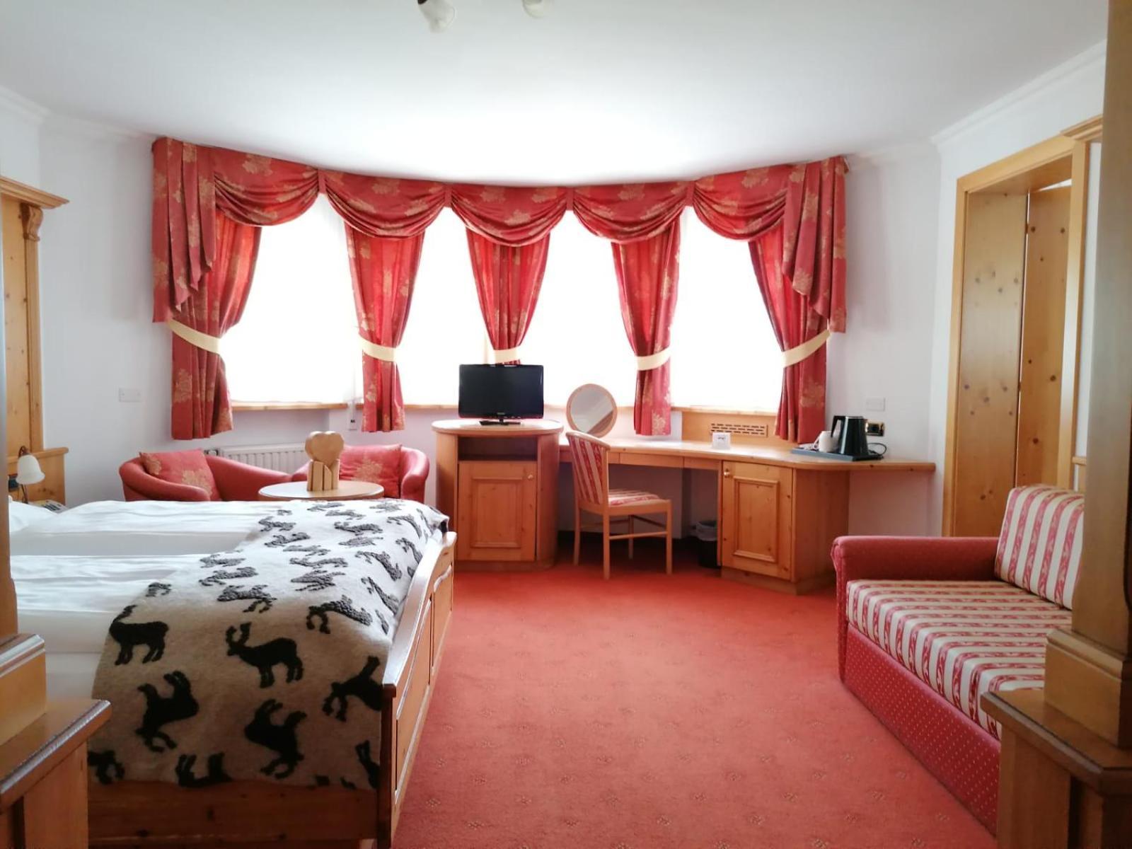 Hotel Alpenrose أرابّا المظهر الخارجي الصورة
